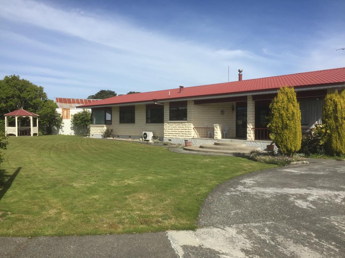 Ron And Tony'S Bed & Breakfast Tuatapere Buitenkant foto